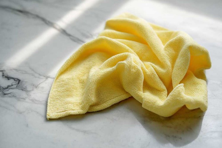 השתמשו במטלית מיקרופייבר