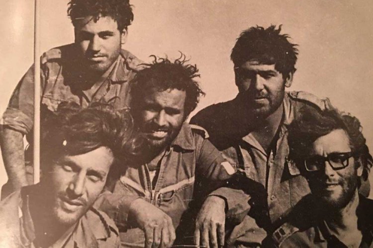 Avigdor Kahalani (center) with his fellow fighters