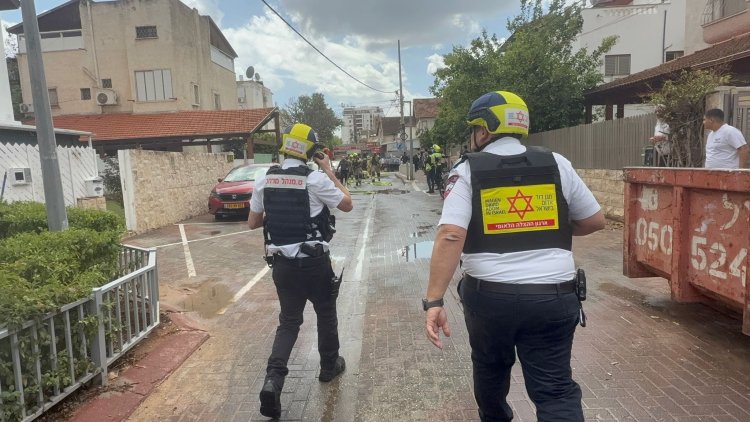 זירת נפילה בגוש דן (צילום: דוברות מד״א)