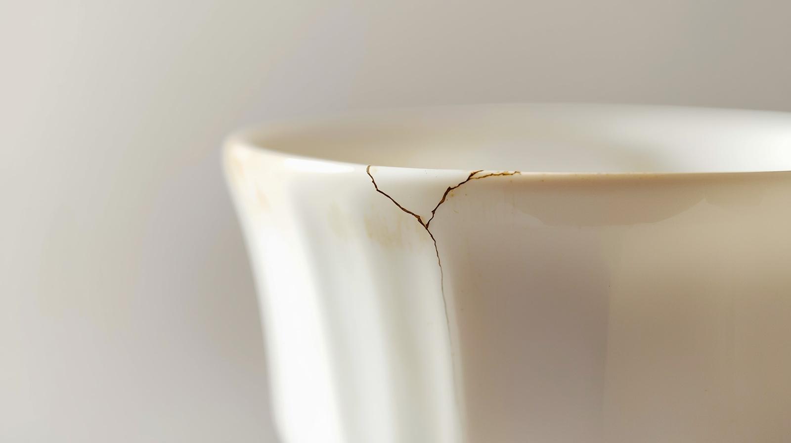 הספלים שאת משאירה "למקרה שייגמרו הכוסות"