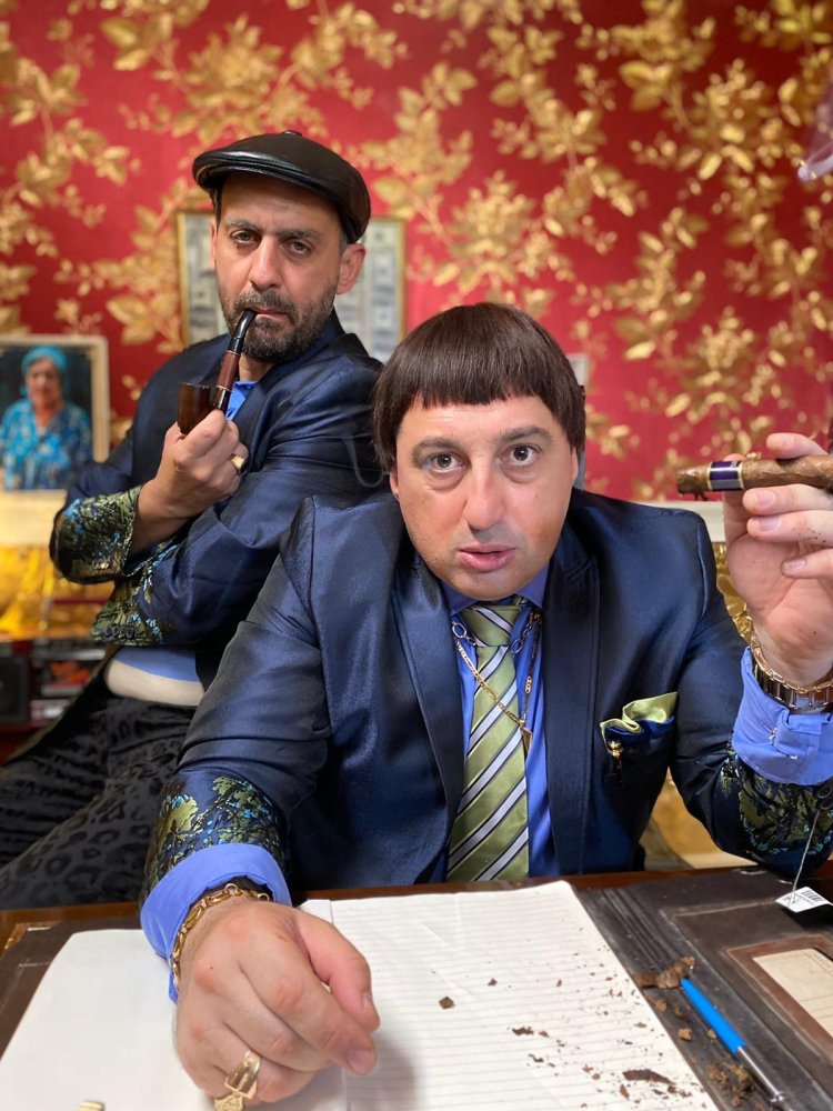 במהלך צילומי הסדרה ''שנות ה-80''