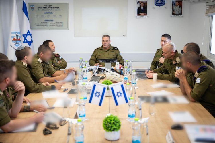 זמיר בפיקוד המרכז (צילום: דובר צה״ל)