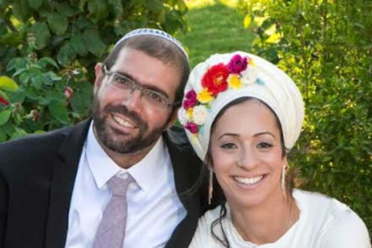Miriam and Elad on their wedding day (Credit: Hillel Lederman)
