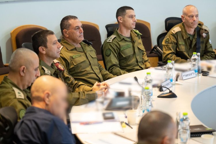 זמיר בפיקוד המרכז (צילום: דובר צה״ל)