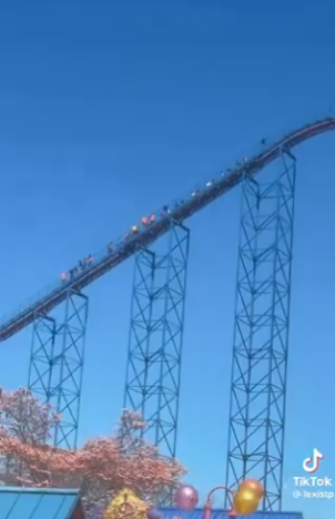 הנוסעים התקועים יורדים לקרקע