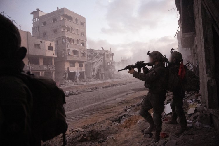 פעילות כוחות צוות הקרב החטיבתי 401 בעיר עזה (צילום: דובר צה״ל)