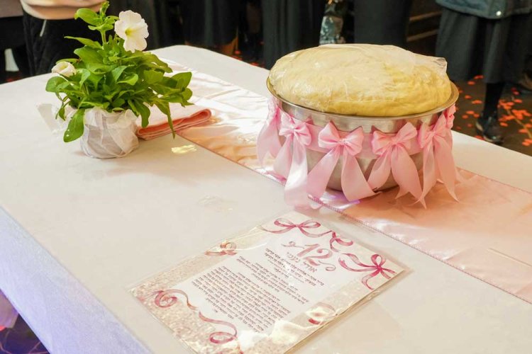 שולחן הפרשת כלה מעוצב בהתאם 