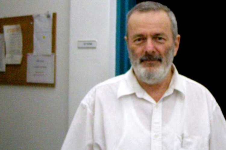 קמנצקי בתקופת עבודתו בבית חולים העמק