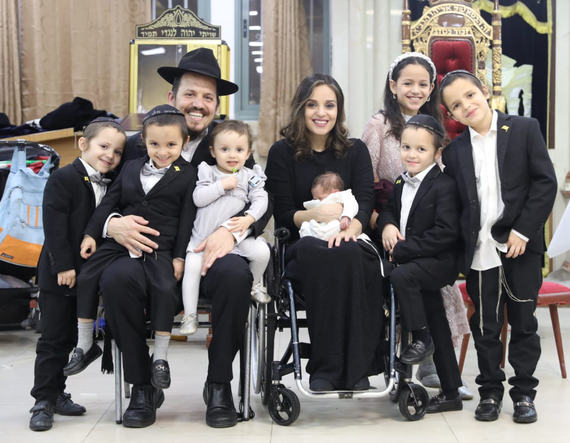 The Elishavitz Family (Photo: Avi Katanov)