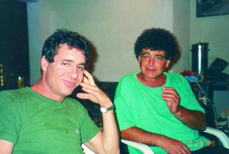 עם יהונתן גפן (הצילום: באדיבות המשפחה)